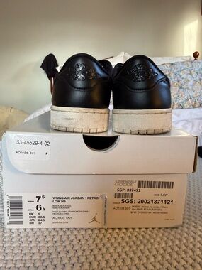 Jordan Low Top Sneakers - Black